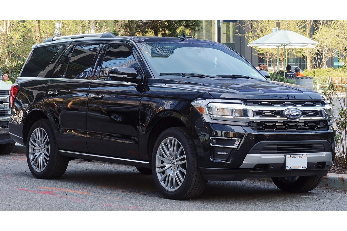 Photo of a Ford Expedition