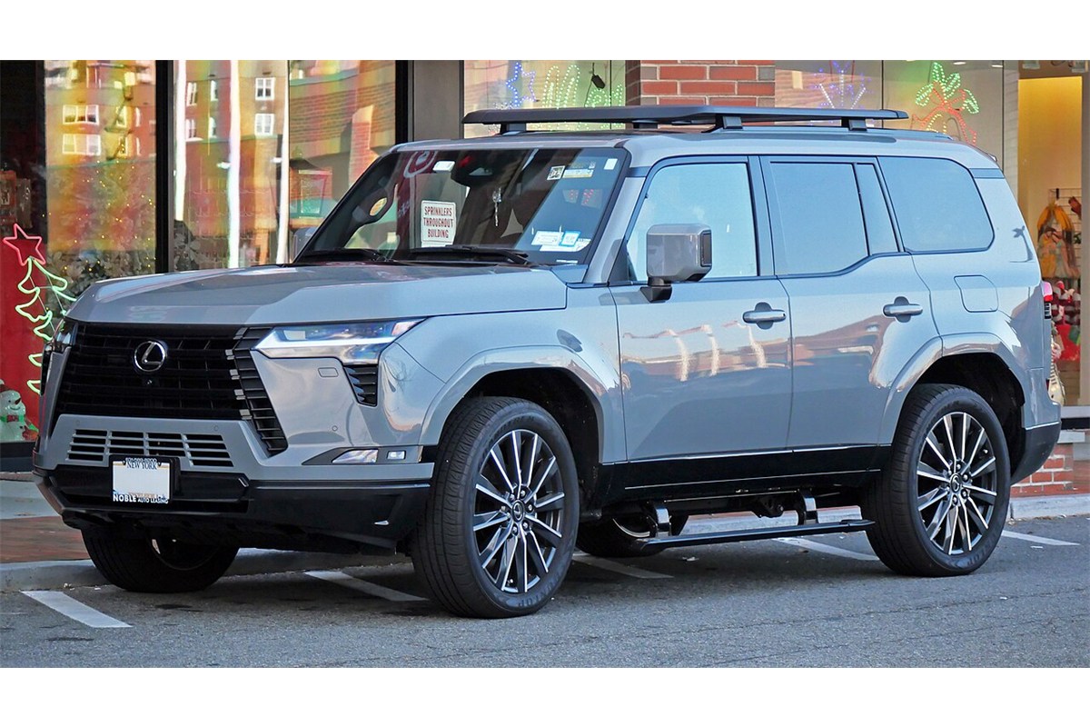 Photo of a Lexus GX 550